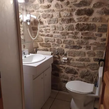 La Voûte Céleste 2/3 Pers Aux Bondons *