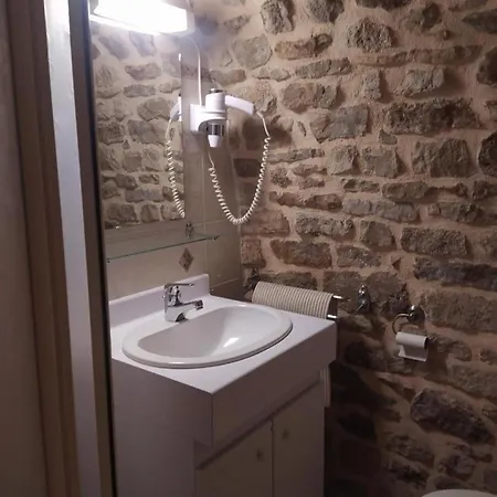 La Voute Celeste 2/3 Pers Aux Bondons Les Bondons