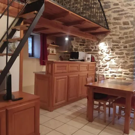 La Voute Celeste 2/3 Pers Aux Bondons *