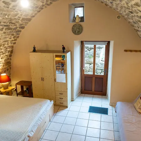 La Voute Celeste 2/3 Pers Aux Bondons Les Bondons